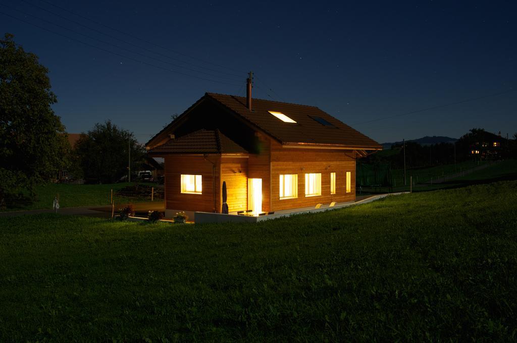 Gaestehaus Myhideaway Reichenbach im Kandertal Номер фото